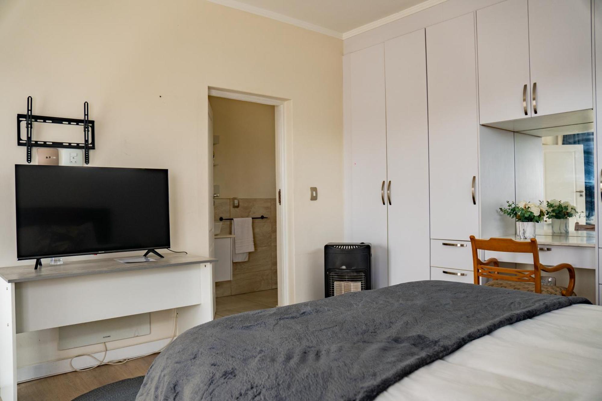 3 On Tessa Guesthouse Johannesburg Exterior photo